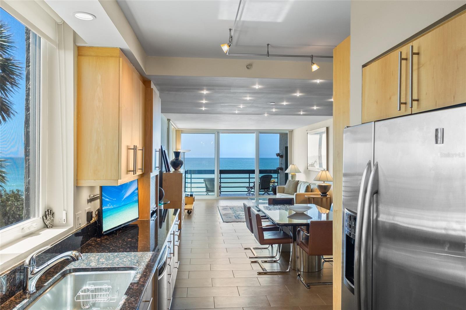 1045 GULF OF MEXICO DR #205, LONGBOAT KEY, FL, 34228