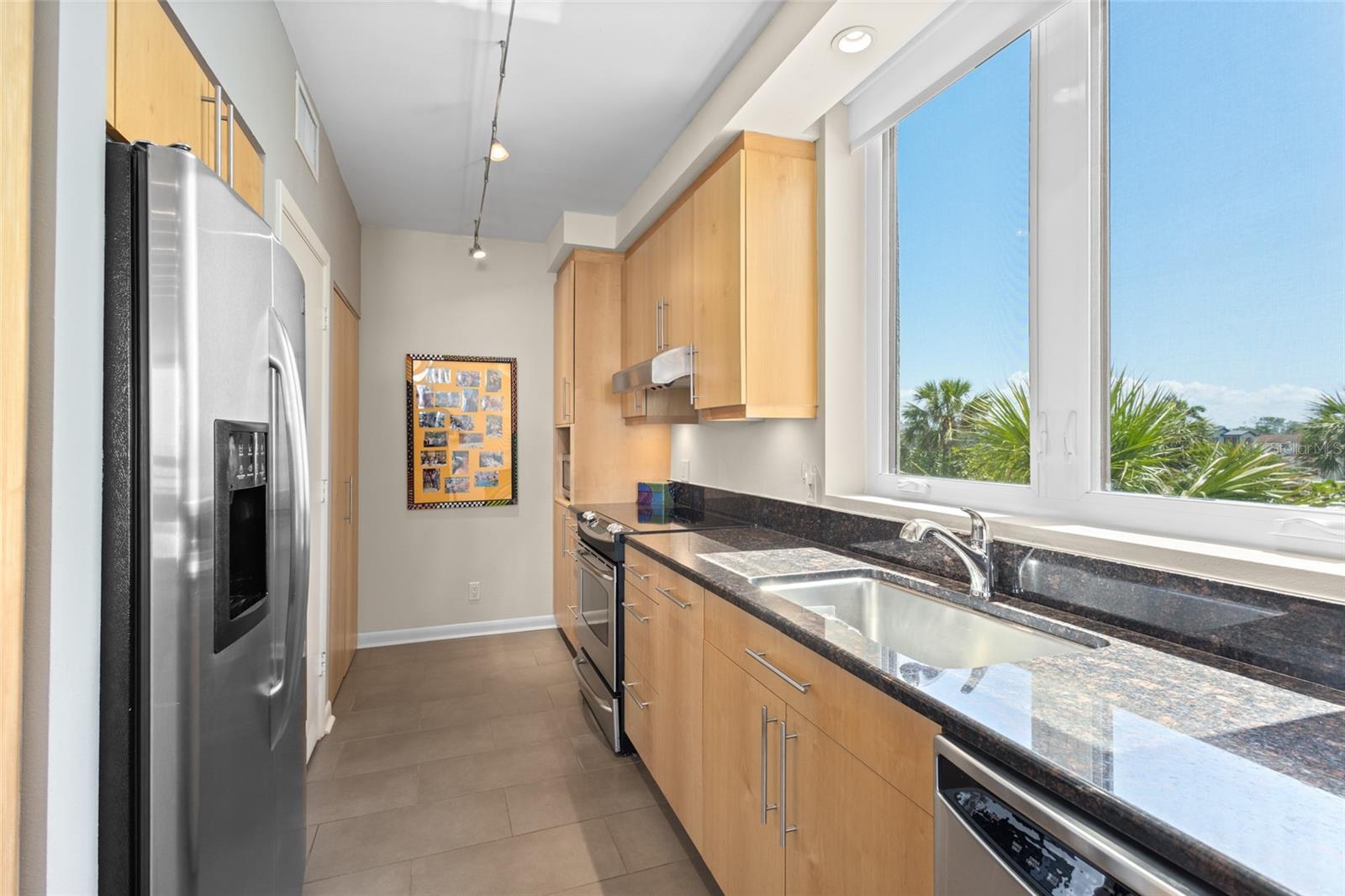 1045 GULF OF MEXICO DR #205, LONGBOAT KEY, FL, 34228