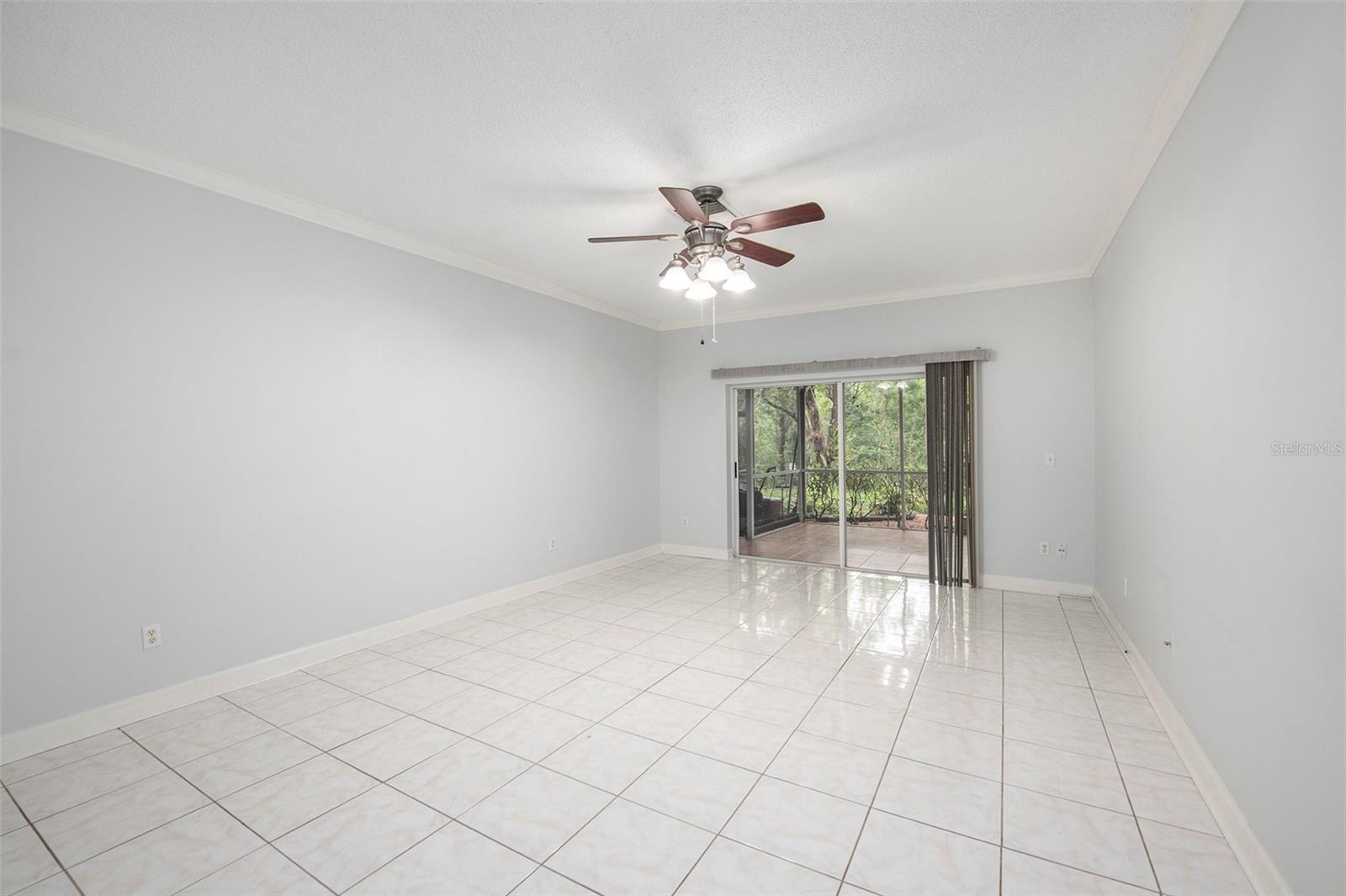 18111 PARADISE POINT DR, TAMPA, FL, 33647