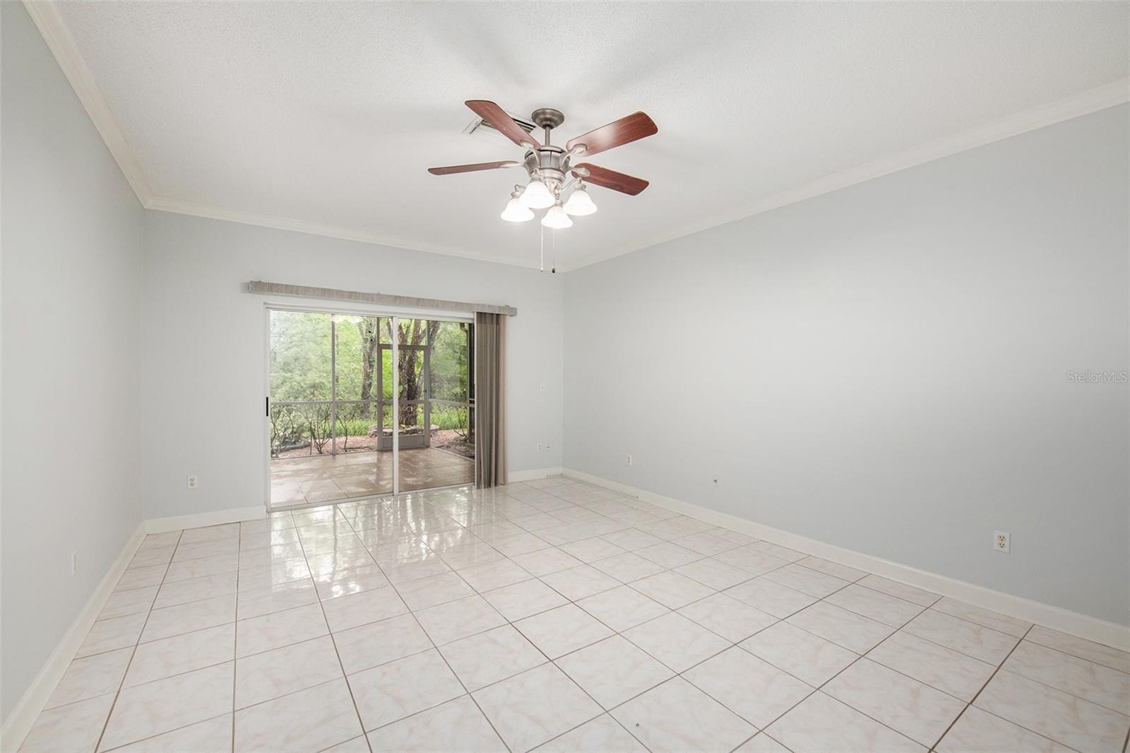 18111 PARADISE POINT DR, TAMPA, FL, 33647