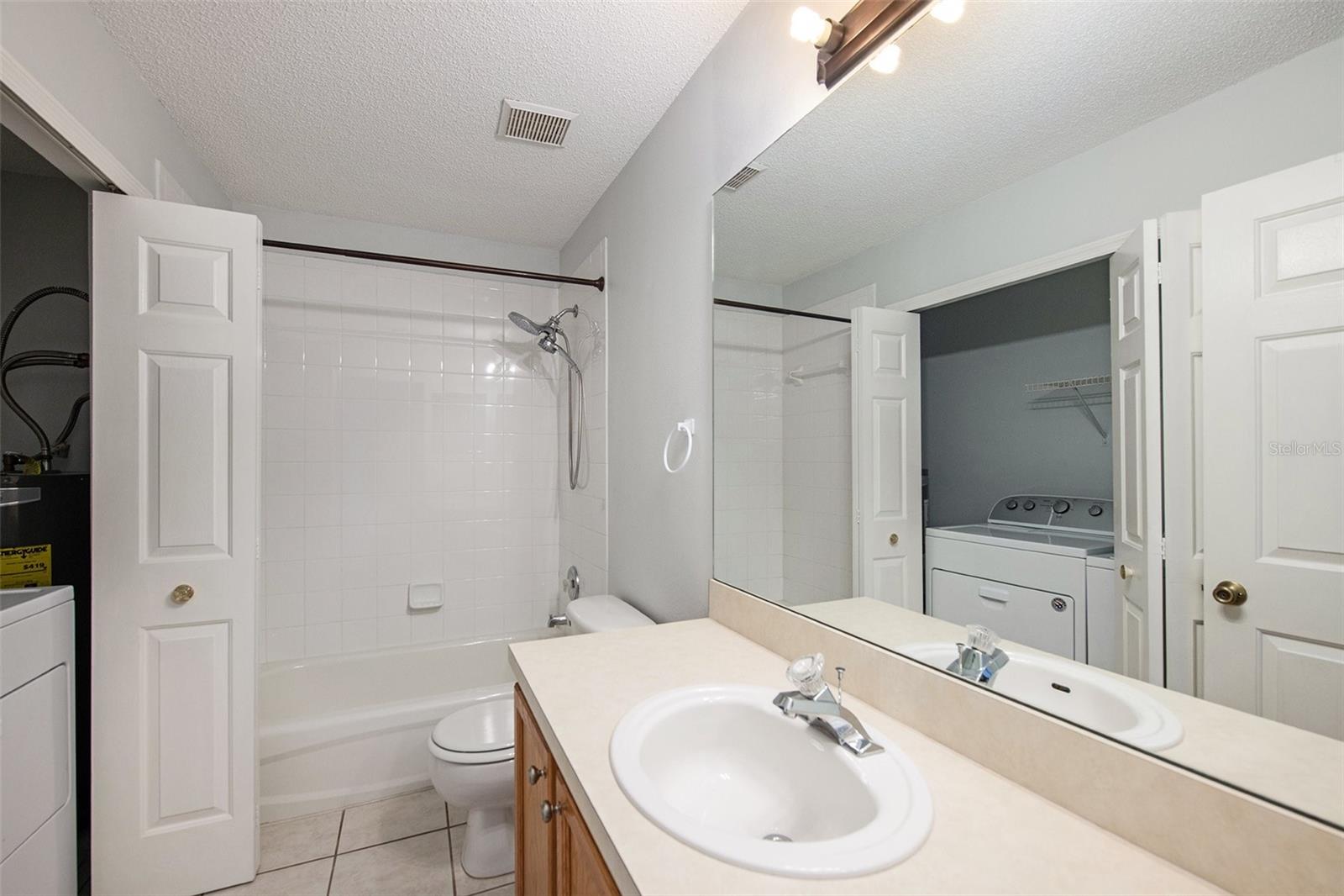 18111 PARADISE POINT DR, TAMPA, FL, 33647