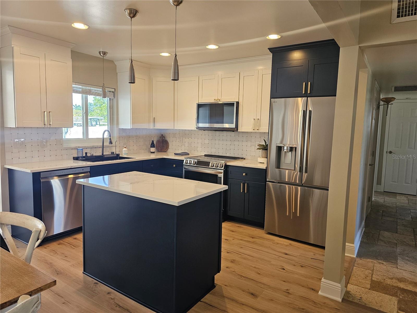 8706 DRIFTWOOD DR, TAMPA, FL, 33615