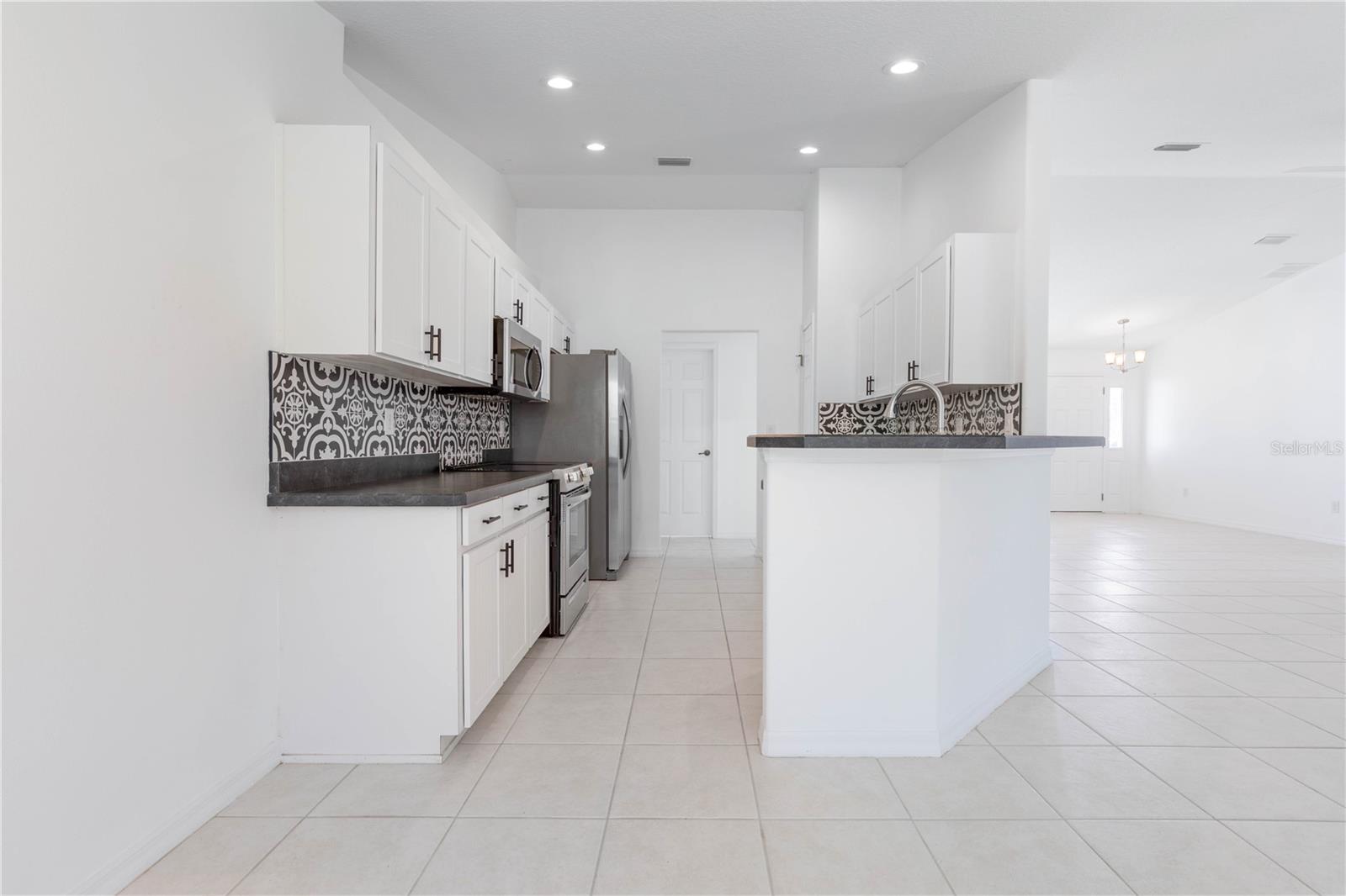 31 SEATTLE TRL, PALM COAST, FL, 32164