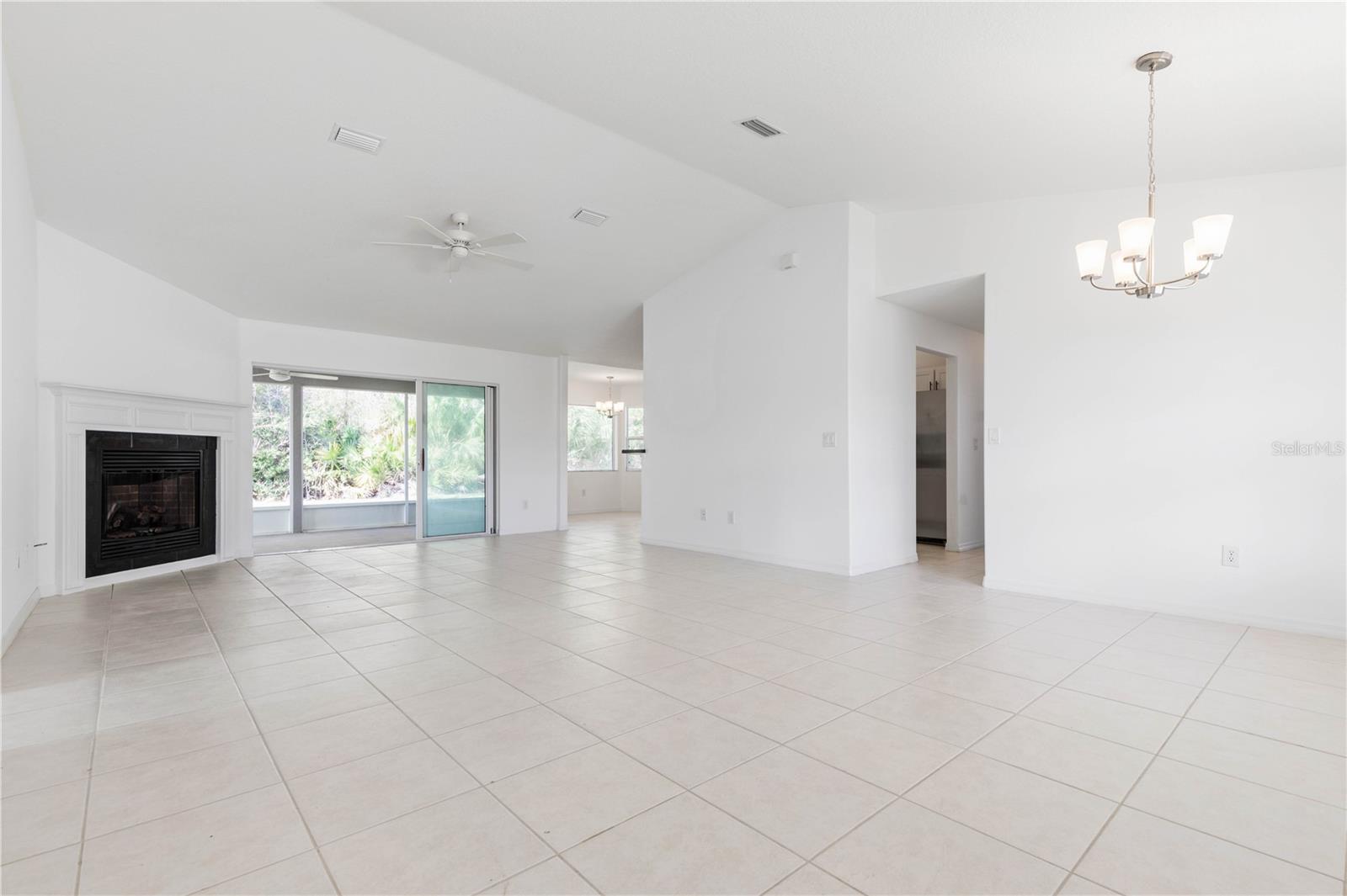 31 SEATTLE TRL, PALM COAST, FL, 32164