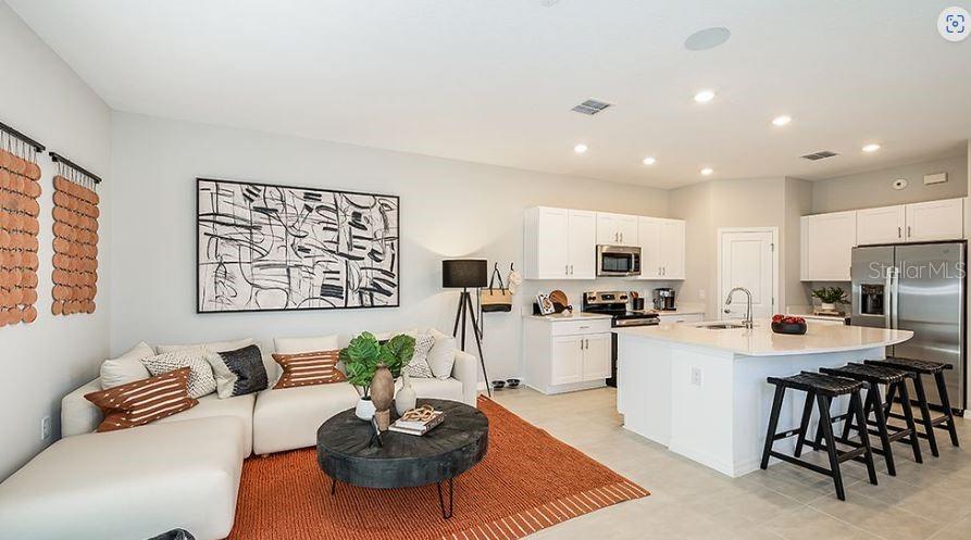 2592 PENGUIN BLVD, DAVENPORT, FL, 33837