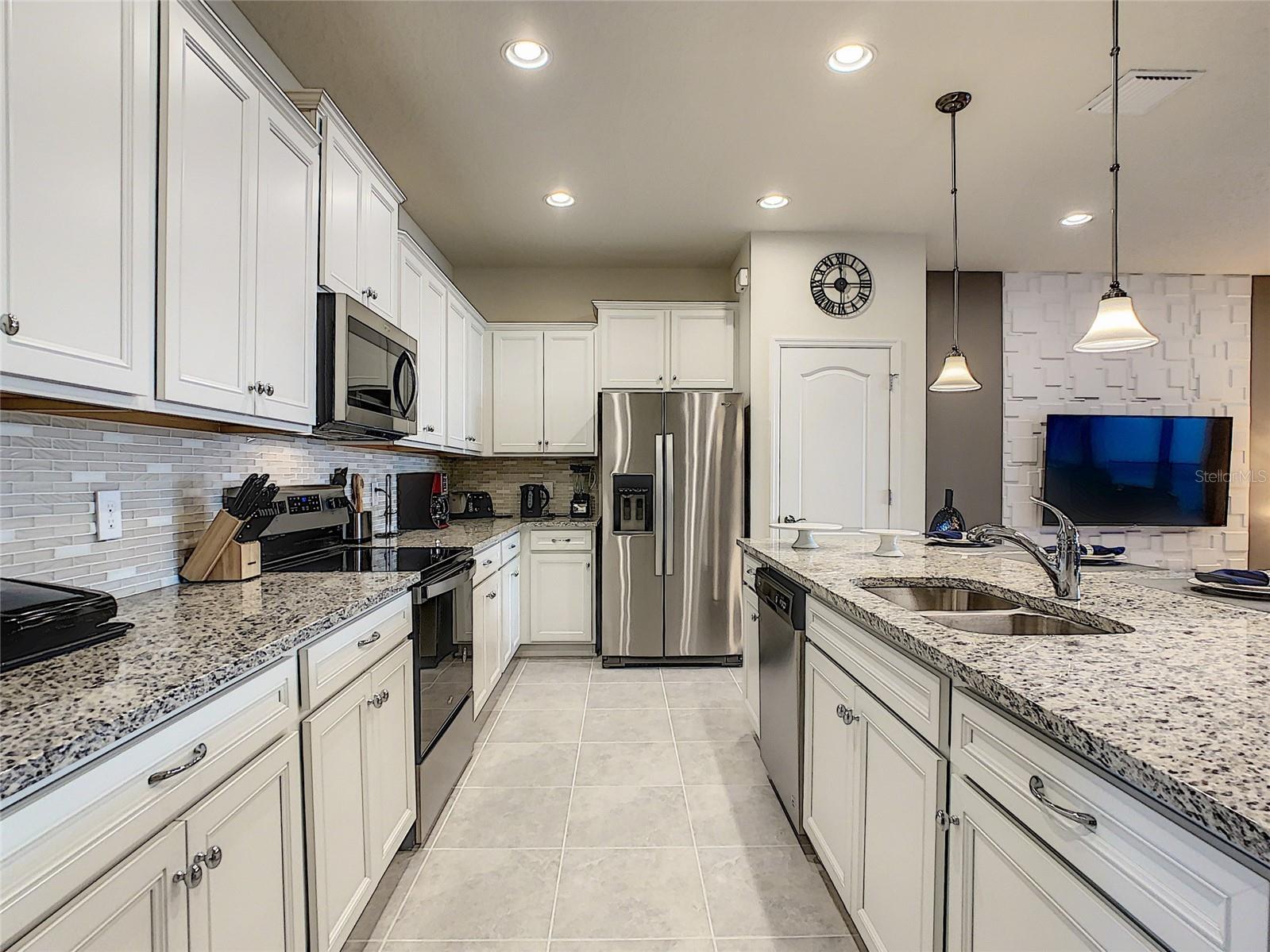 2430 TANGIER DR, KISSIMMEE, FL, 34747