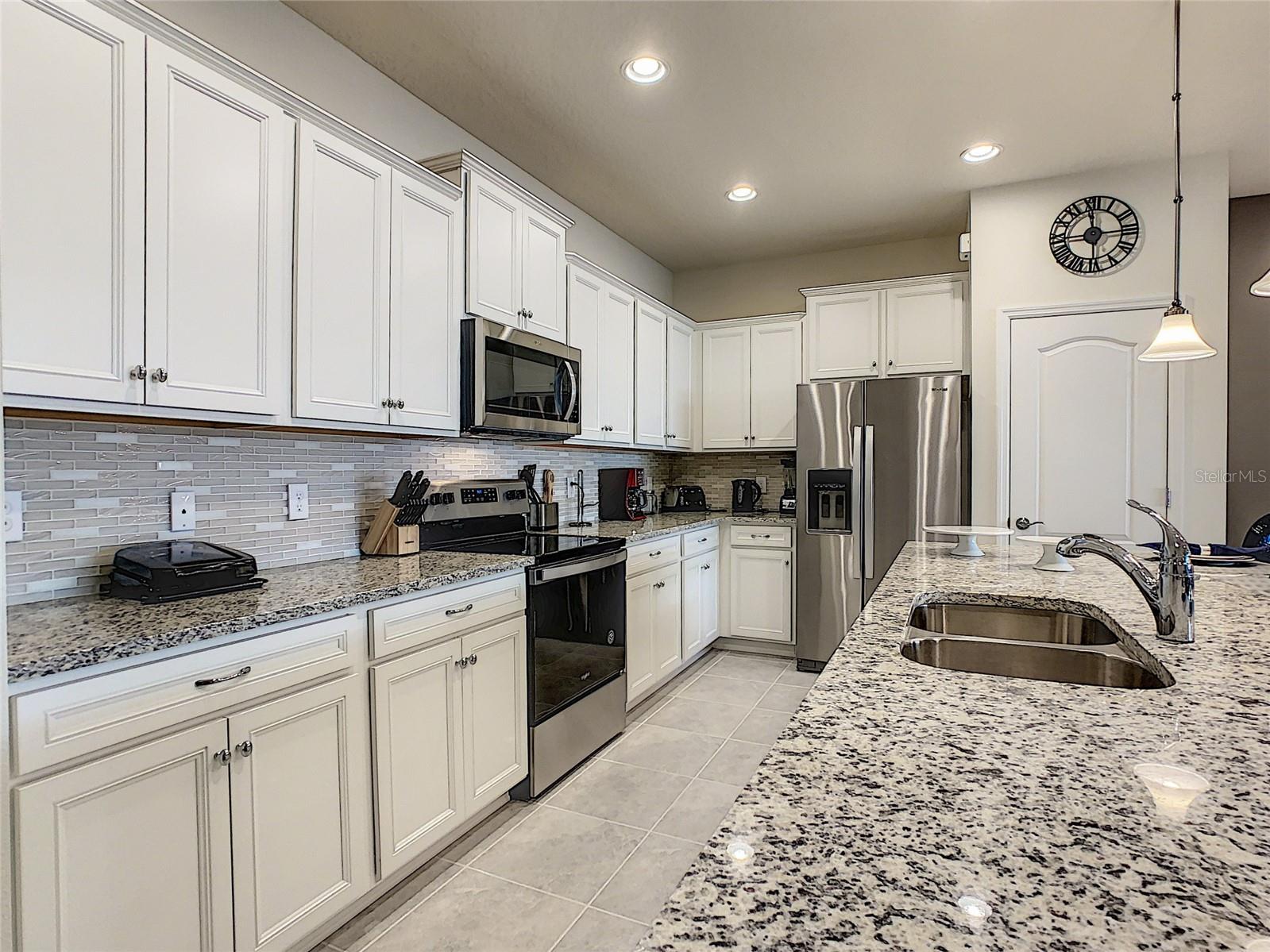 2430 TANGIER DR, KISSIMMEE, FL, 34747