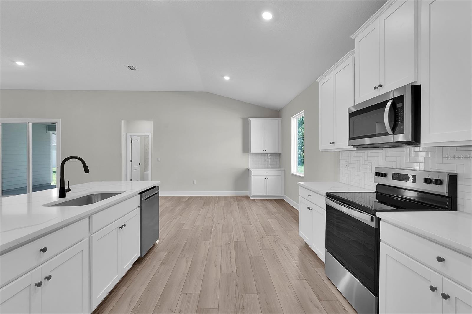 33 FERBER LN, PALM COAST, FL, 32137