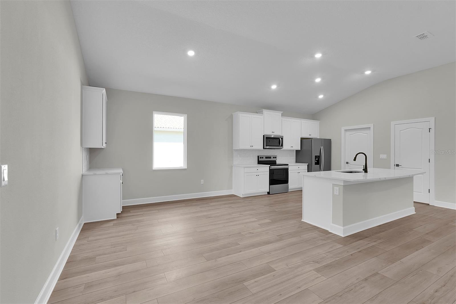 33 FERBER LN, PALM COAST, FL, 32137