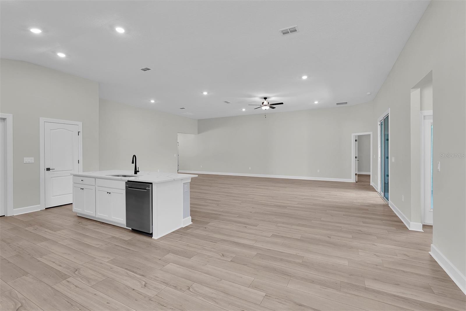 33 FERBER LN, PALM COAST, FL, 32137