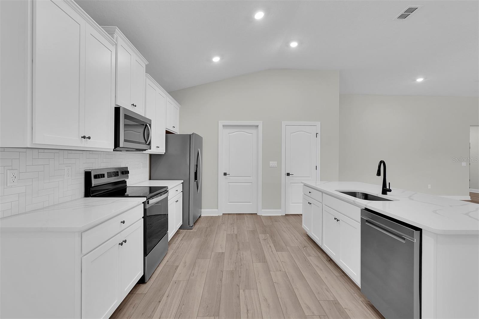 33 FERBER LN, PALM COAST, FL, 32137