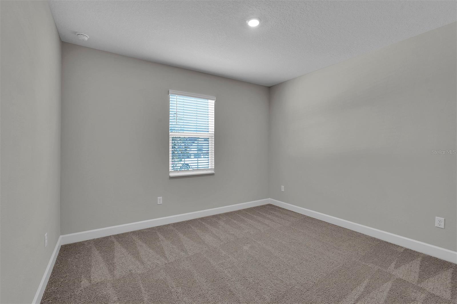 33 FERBER LN, PALM COAST, FL, 32137