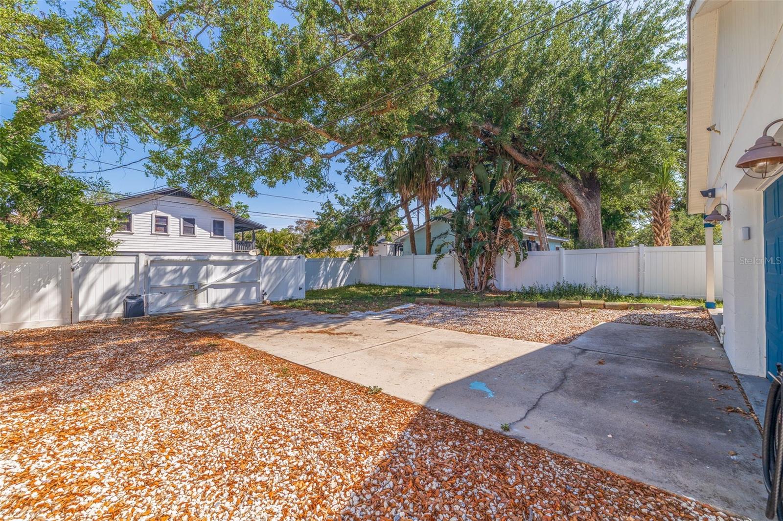 225 18TH AVE S, ST PETERSBURG, FL, 33705