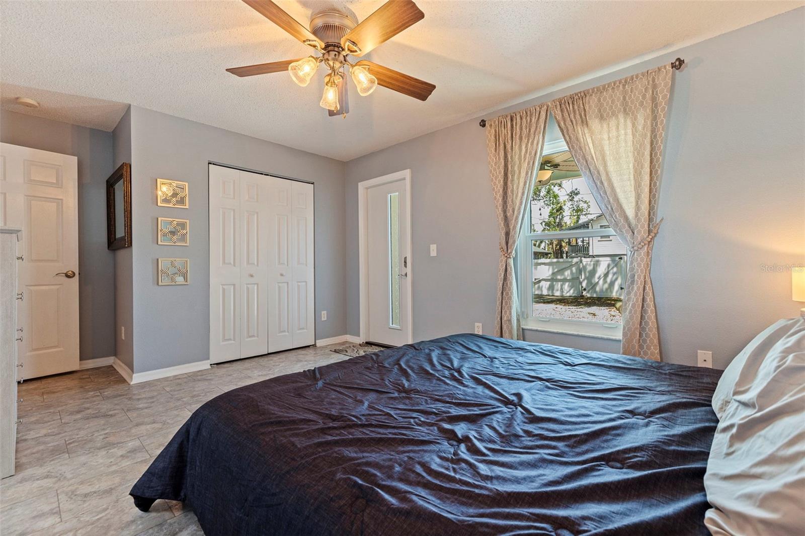 225 18TH AVE S, ST PETERSBURG, FL, 33705