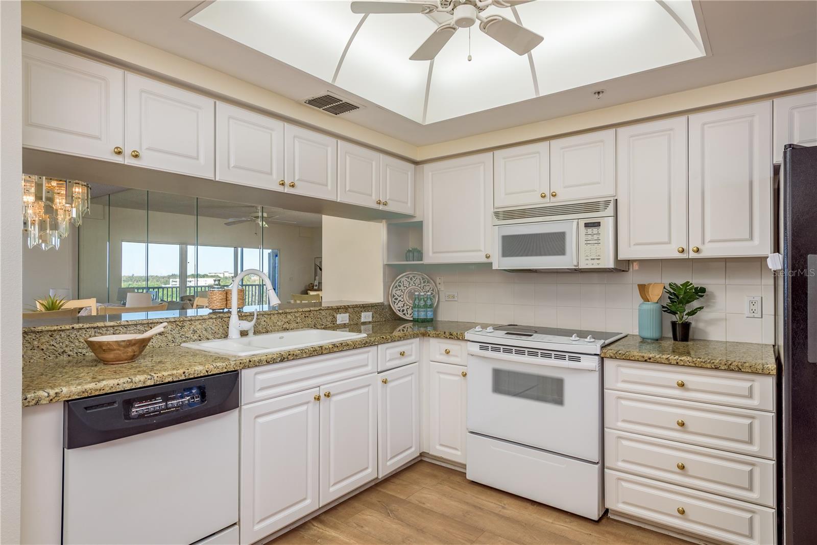 6475 SHORELINE DR #5403, ST PETERSBURG, FL, 33708