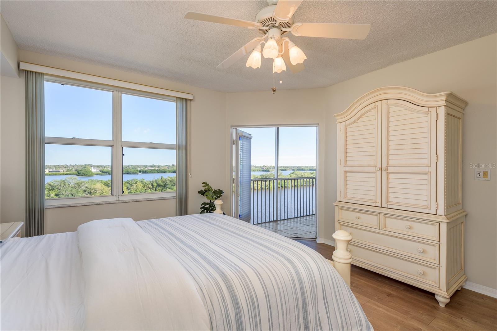6475 SHORELINE DR #5403, ST PETERSBURG, FL, 33708