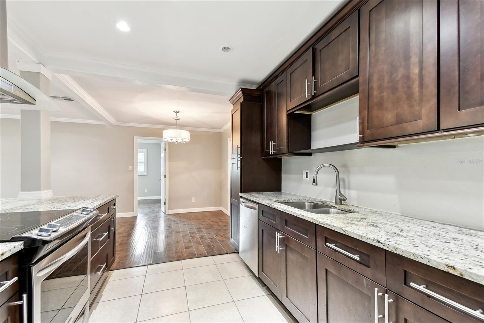 1320 WHISPERING PINES DR, CLEARWATER, FL, 33764