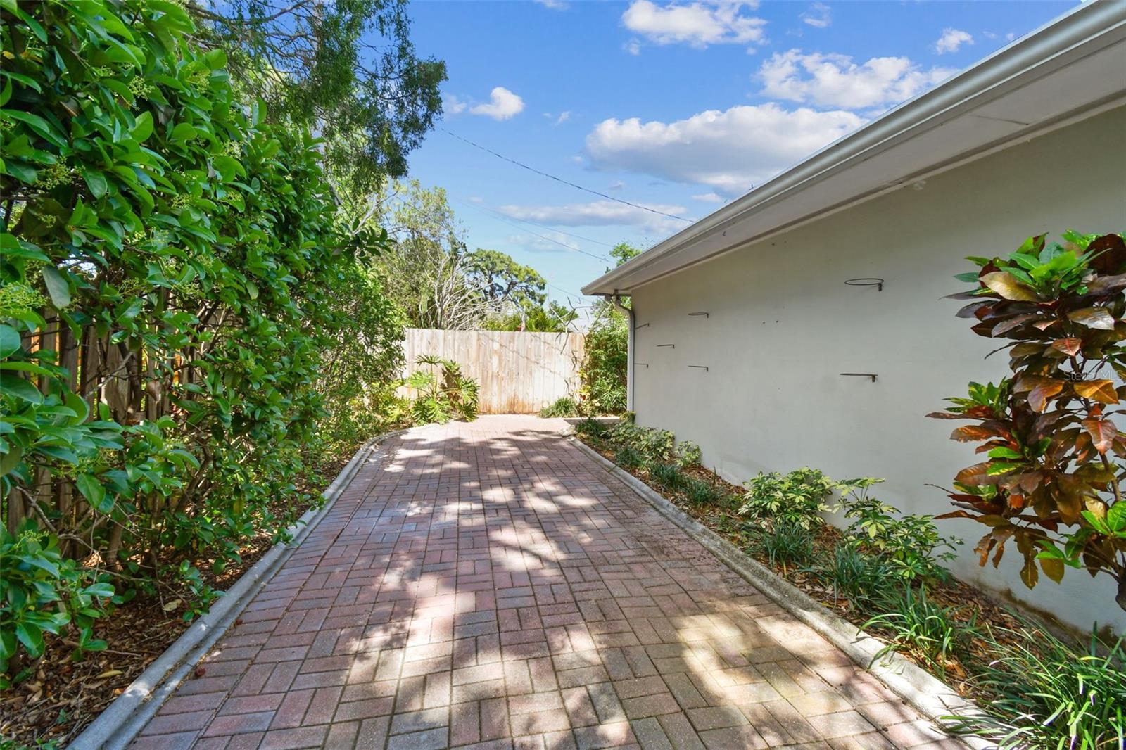 1320 WHISPERING PINES DR, CLEARWATER, FL, 33764