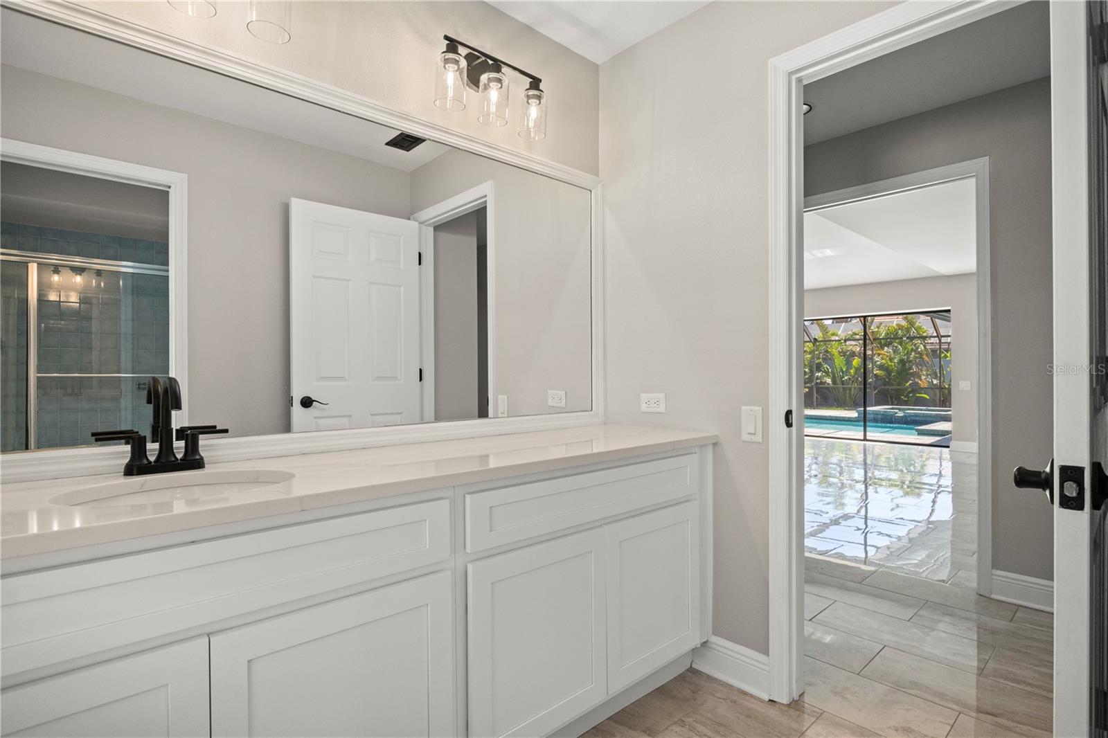 5104 E LONGBOAT BLVD, TAMPA, FL, 33615