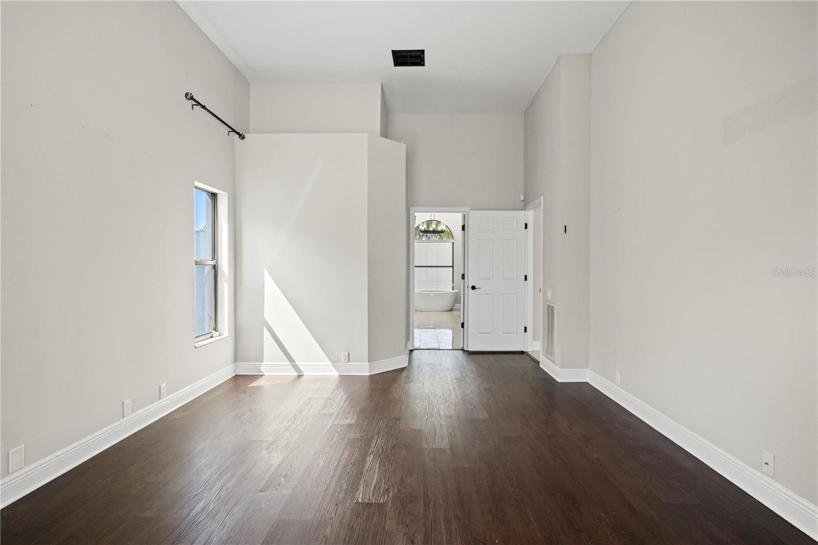 5104 E LONGBOAT BLVD, TAMPA, FL, 33615