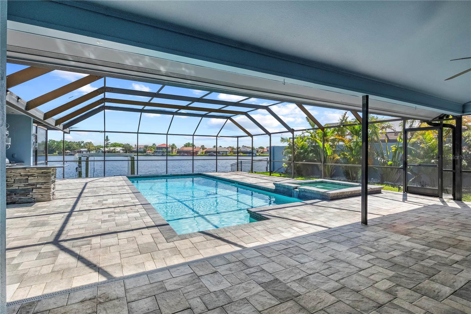 5104 E LONGBOAT BLVD, TAMPA, FL, 33615
