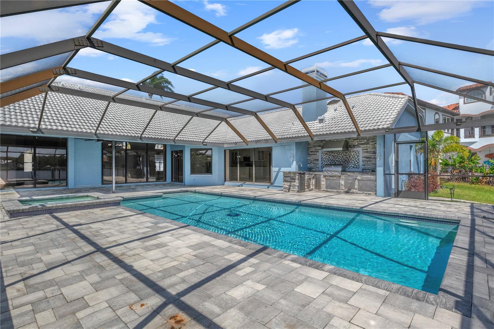 5104 E LONGBOAT BLVD, TAMPA, FL, 33615