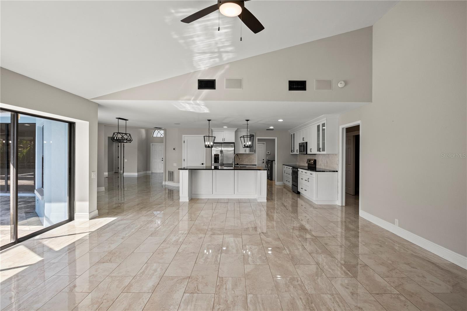 5104 E LONGBOAT BLVD, TAMPA, FL, 33615