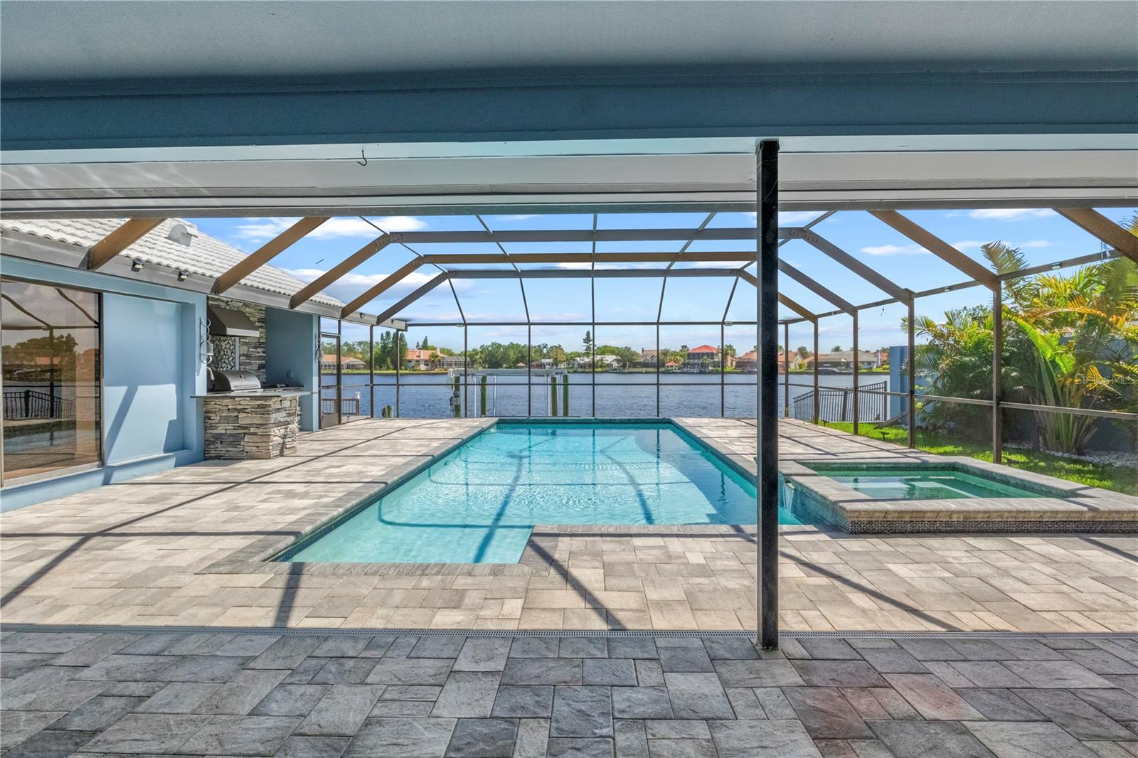5104 E LONGBOAT BLVD, TAMPA, FL, 33615
