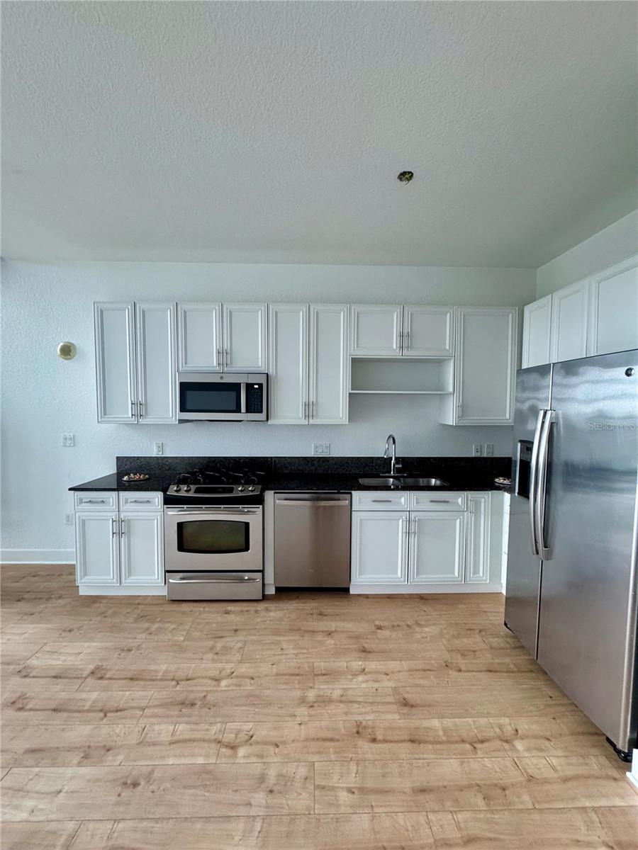 150 E ROBINSON ST #409, ORLANDO, FL, 32801
