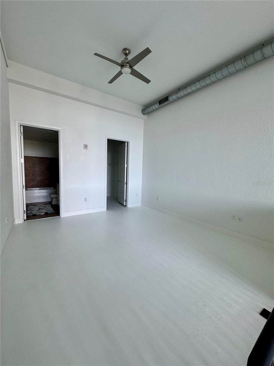 150 E ROBINSON ST #409, ORLANDO, FL, 32801