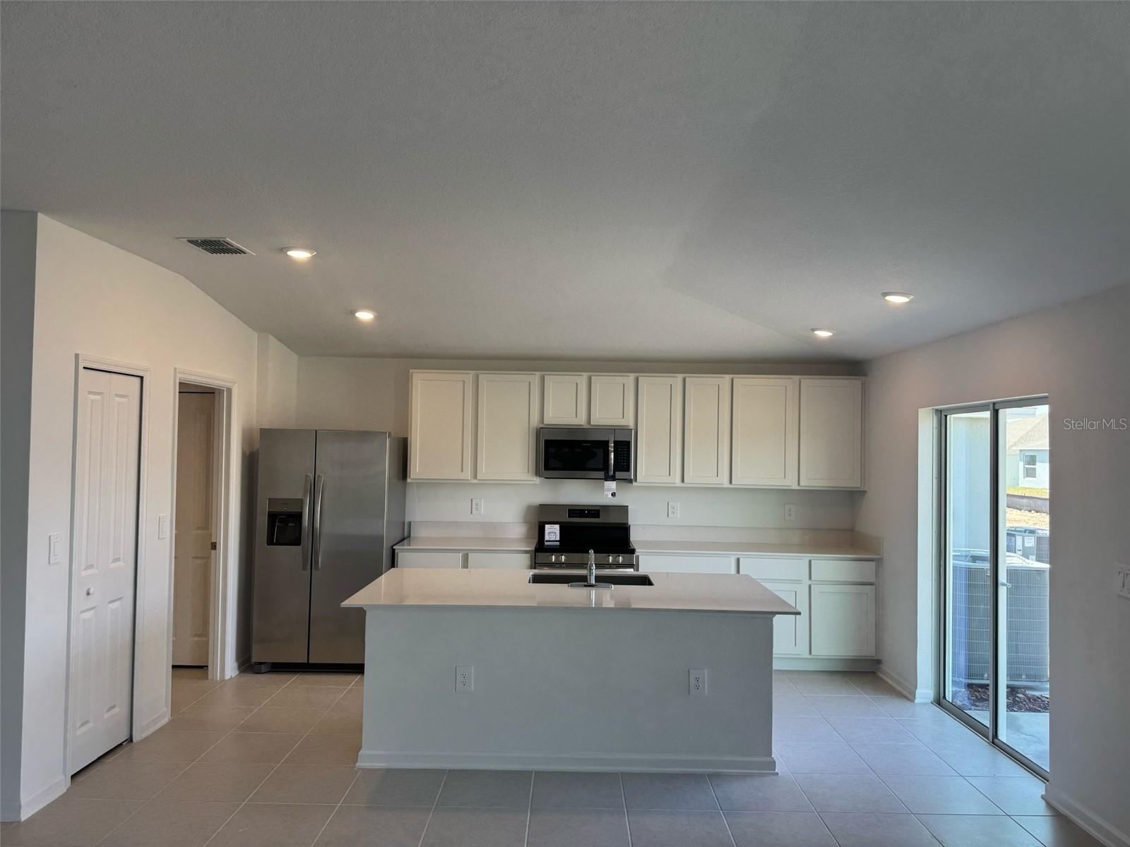 2704 PIONEER TRL, EAGLE LAKE, FL, 33839