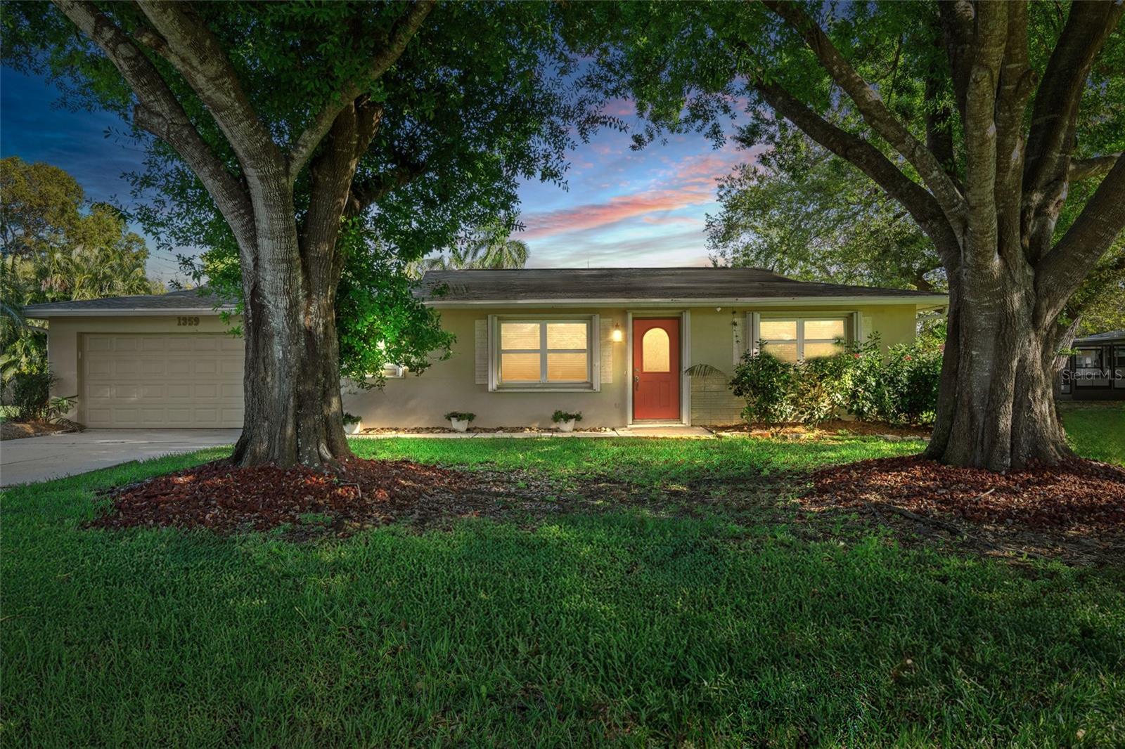 1359 JAMBALANA LN, FORT MYERS, FL, 33901