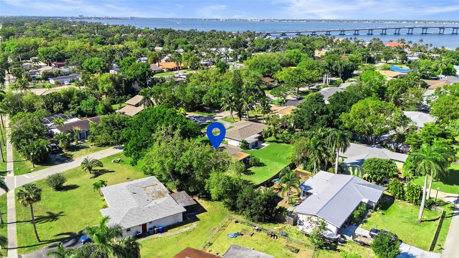 1359 JAMBALANA LN, FORT MYERS, FL, 33901