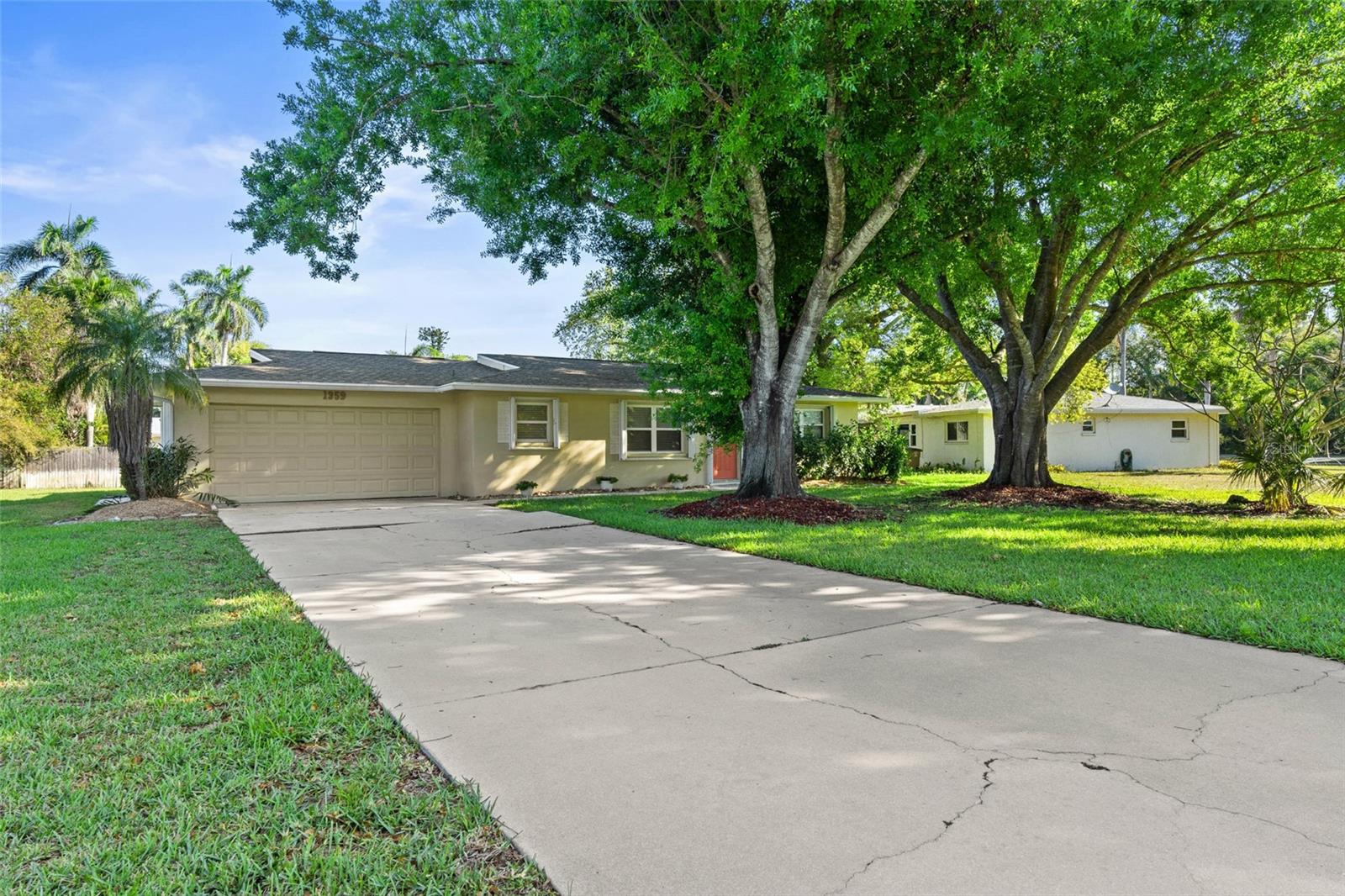 1359 JAMBALANA LN, FORT MYERS, FL, 33901
