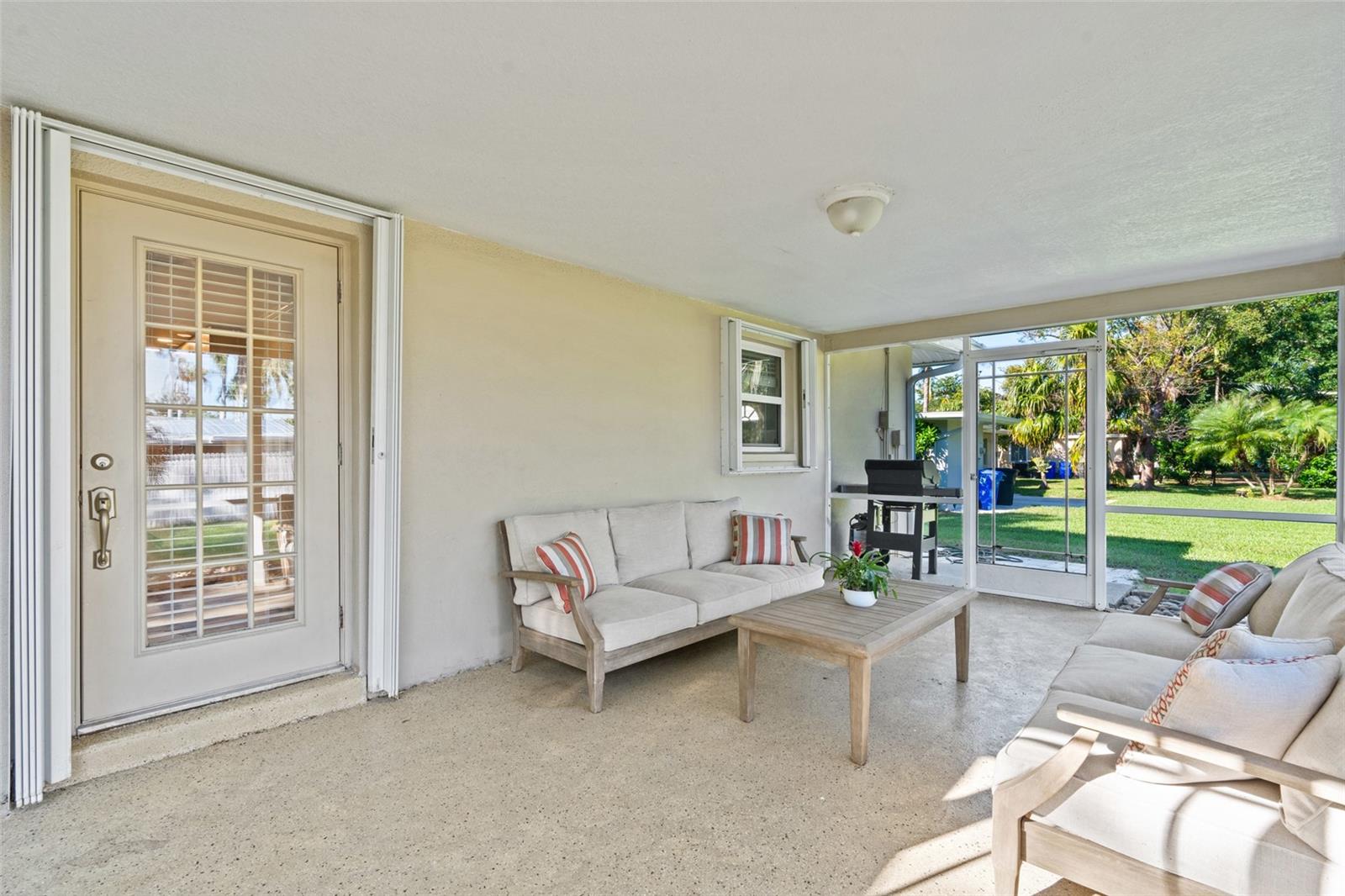 1359 JAMBALANA LN, FORT MYERS, FL, 33901