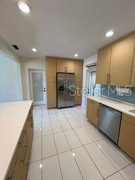 719 37TH AVE NE, ST PETERSBURG, FL, 33704