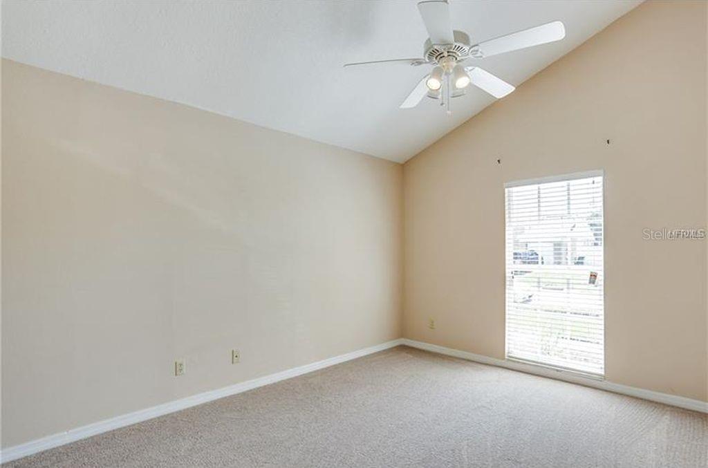 11010 SUMMER DR, TAMPA, FL, 33624
