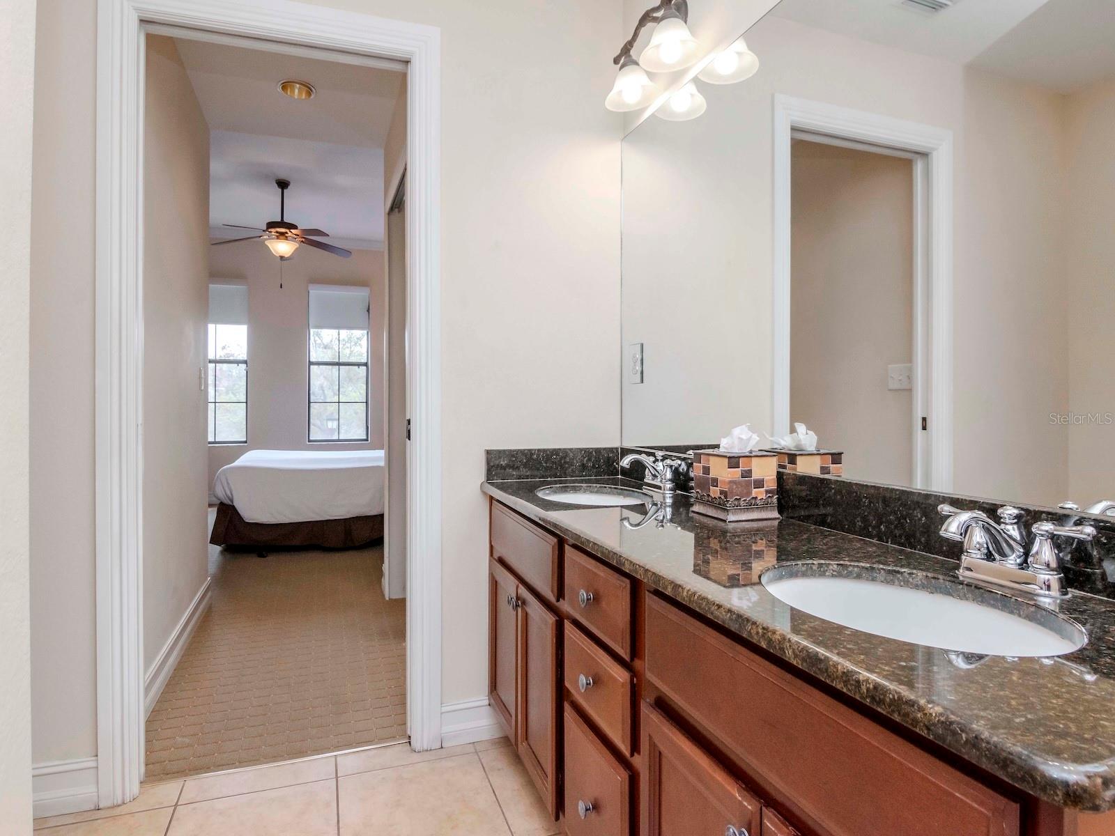 13941 CLUBHOUSE DR #212, TAMPA, FL, 33618