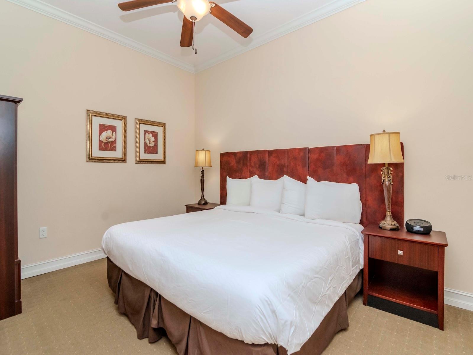 13941 CLUBHOUSE DR #212, TAMPA, FL, 33618