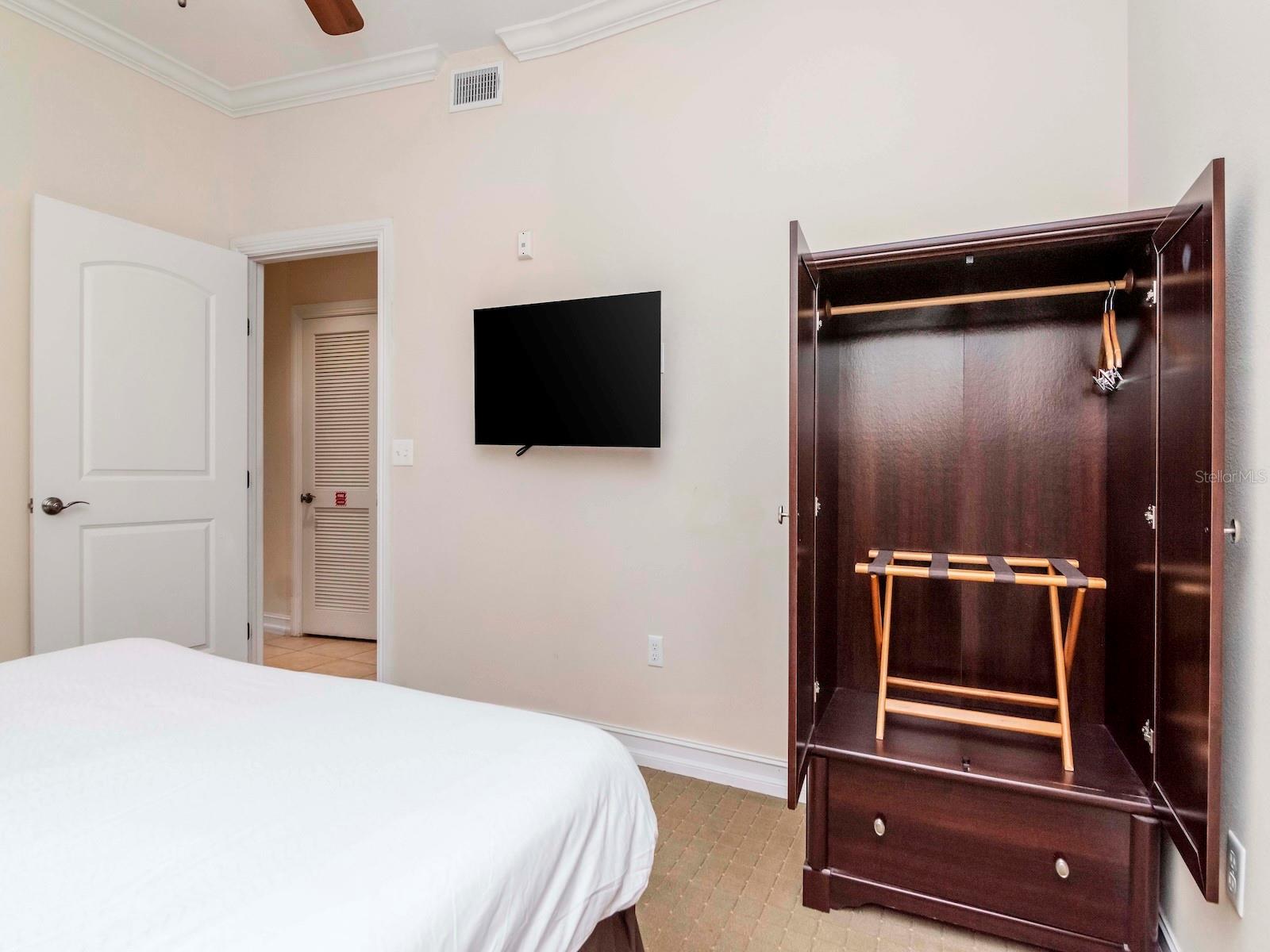 13941 CLUBHOUSE DR #212, TAMPA, FL, 33618