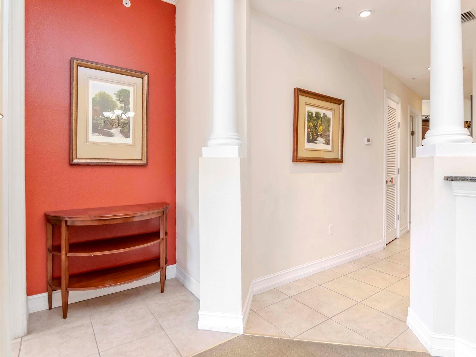 13941 CLUBHOUSE DR #212, TAMPA, FL, 33618