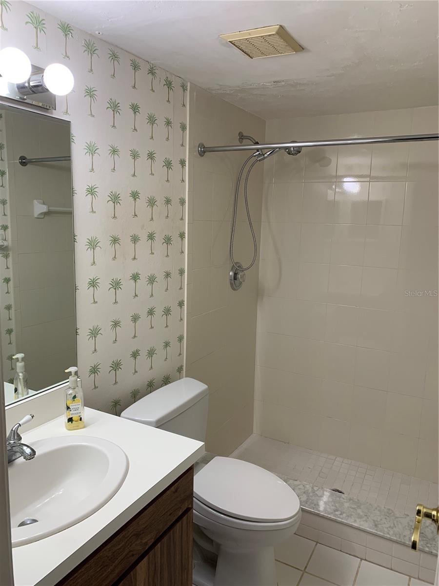 2216 BAHIA VISTA ST #H1, SARASOTA, FL, 34239
