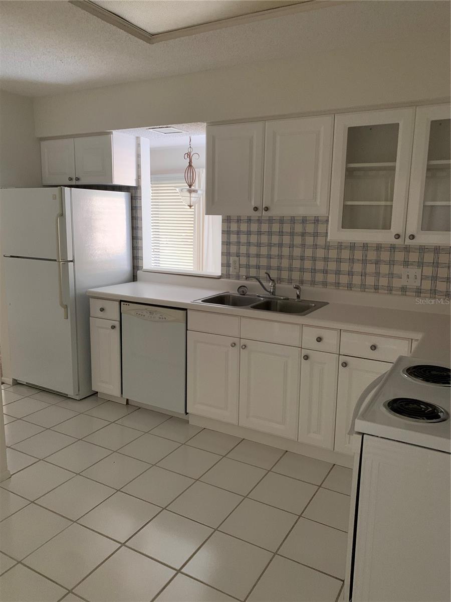 2216 BAHIA VISTA ST #H1, SARASOTA, FL, 34239