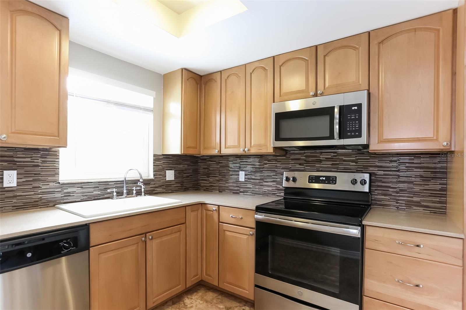 12263 MALLORY DR, LARGO, FL, 33774