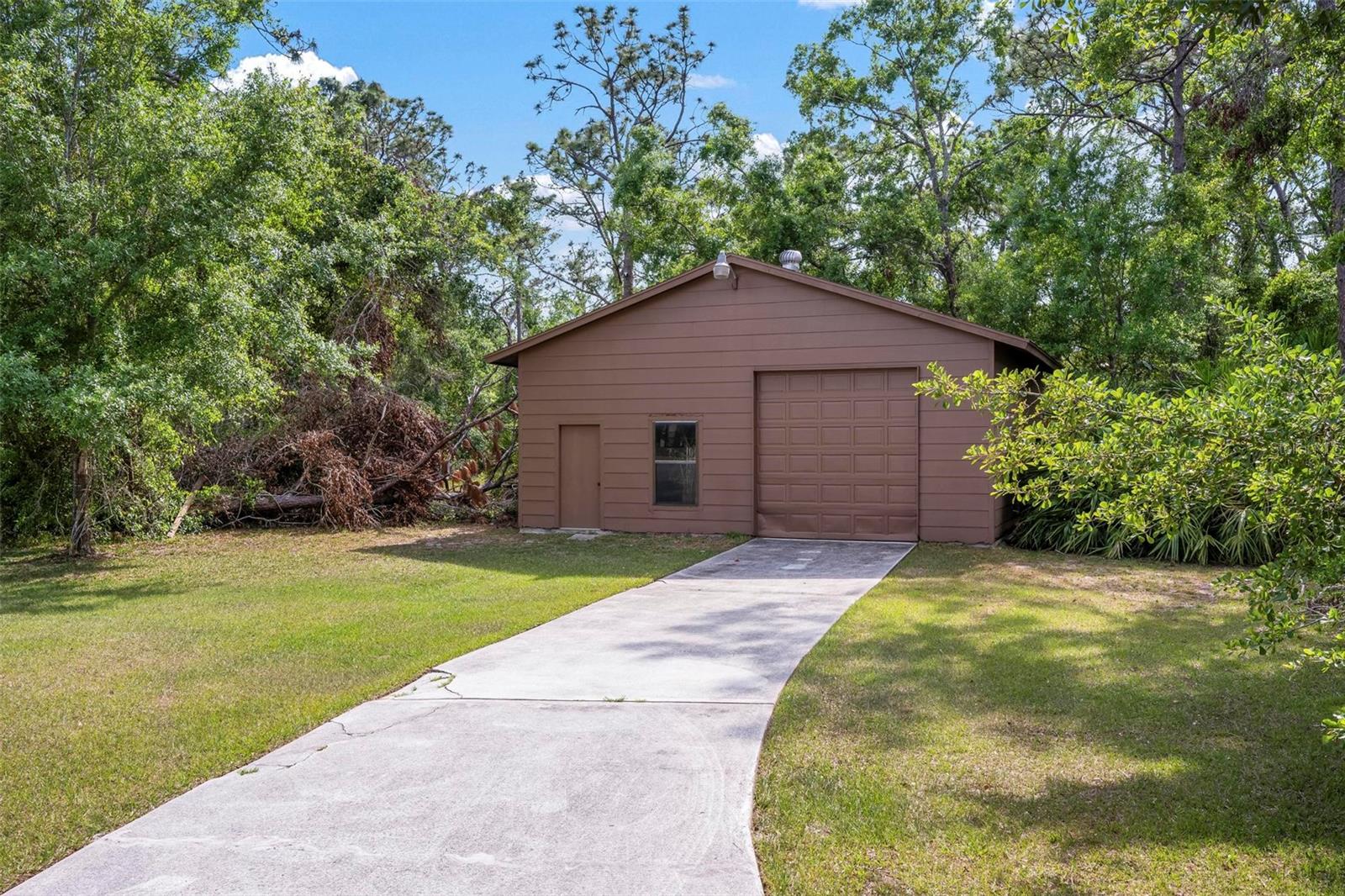 9207 59TH AVENUE DR E, BRADENTON, FL, 34202