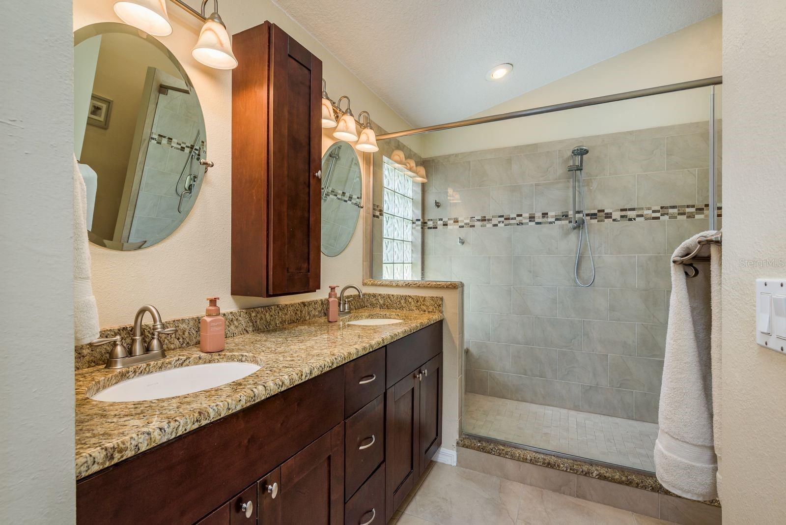 632 LAKE CYPRESS CIR, OLDSMAR, FL, 34677