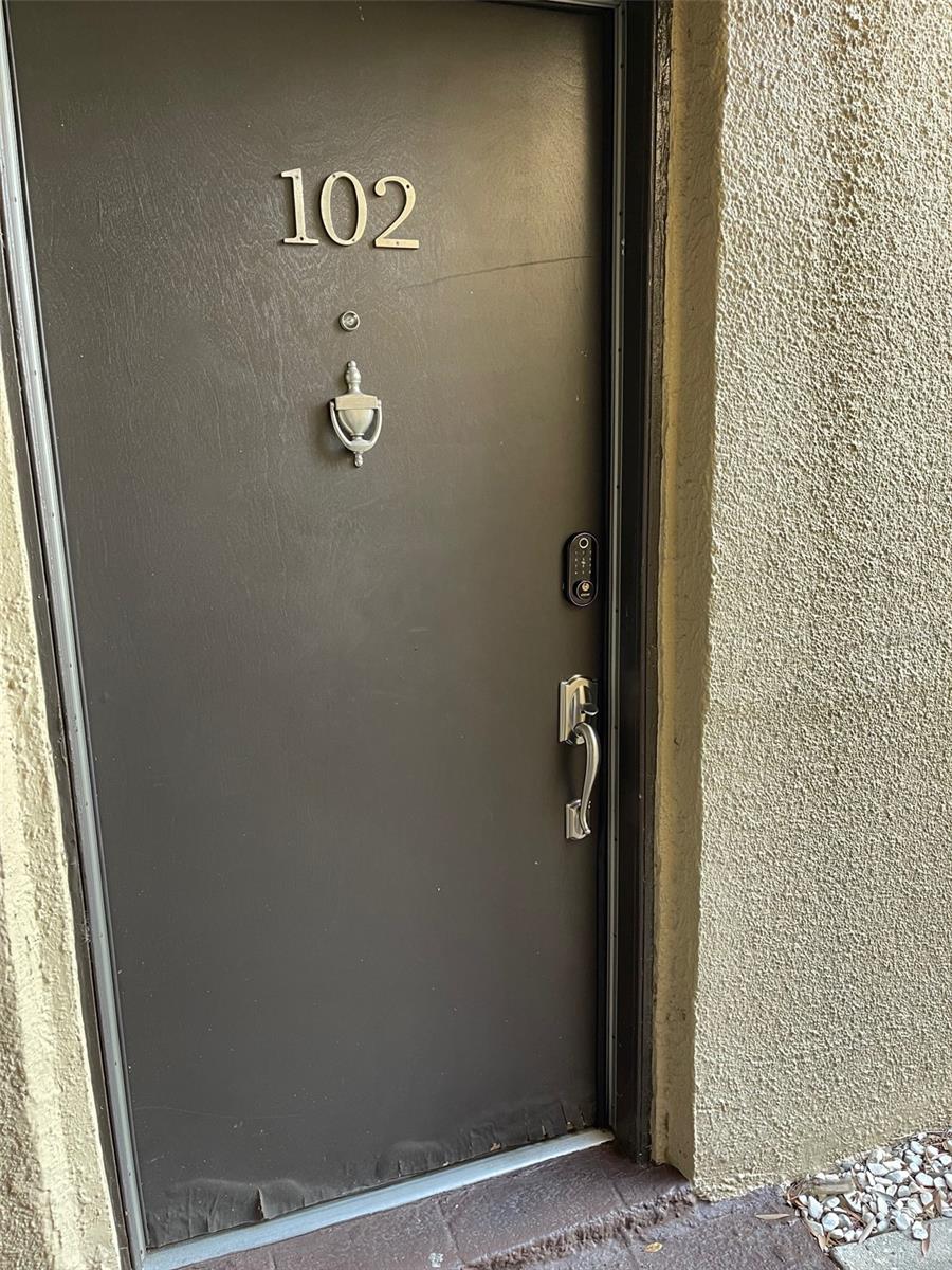782 VILLAGE LAKE TER N #102, ST PETERSBURG, FL, 33716