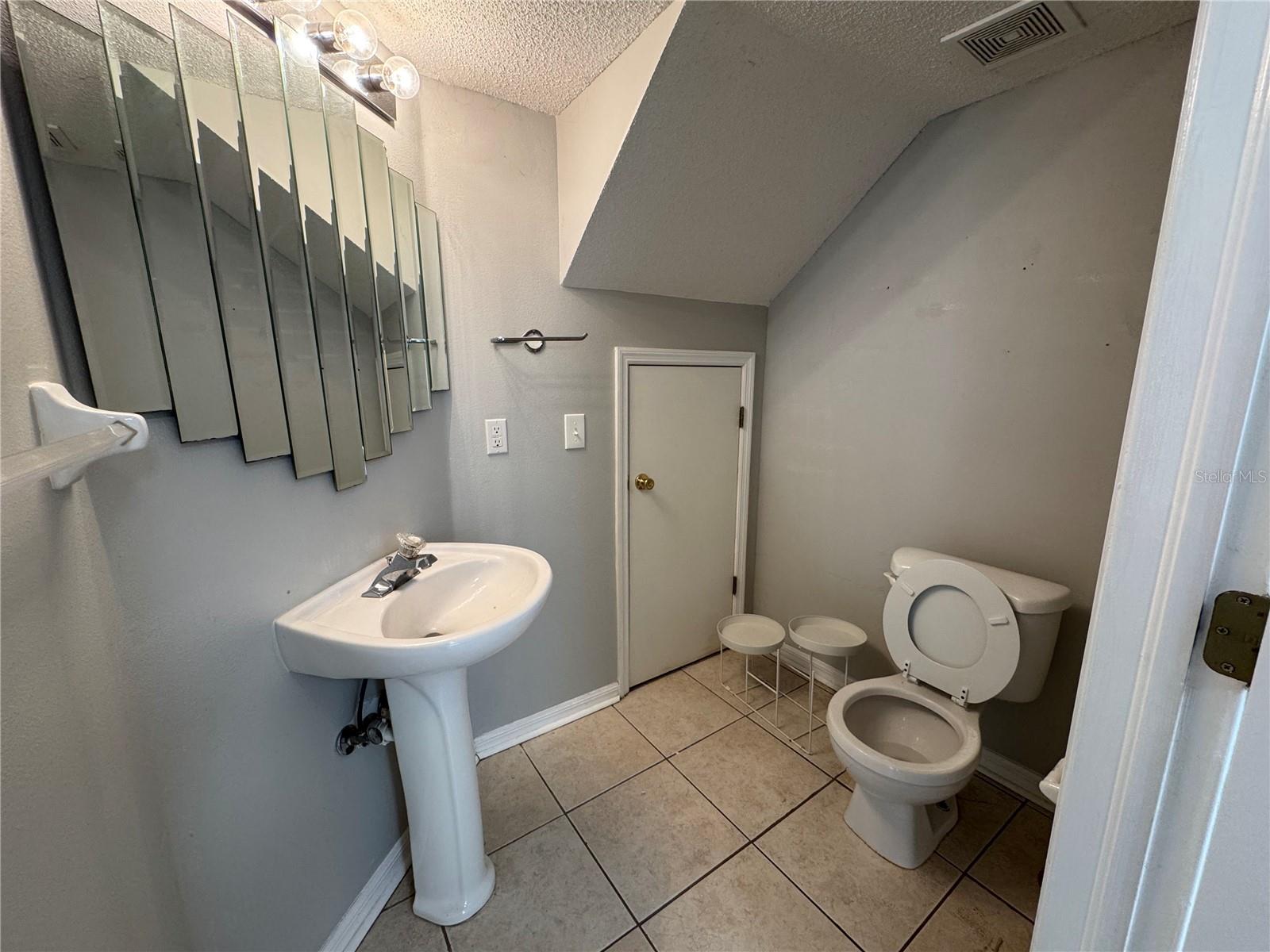 7145 WATERSIDE DR, TAMPA, FL, 33617