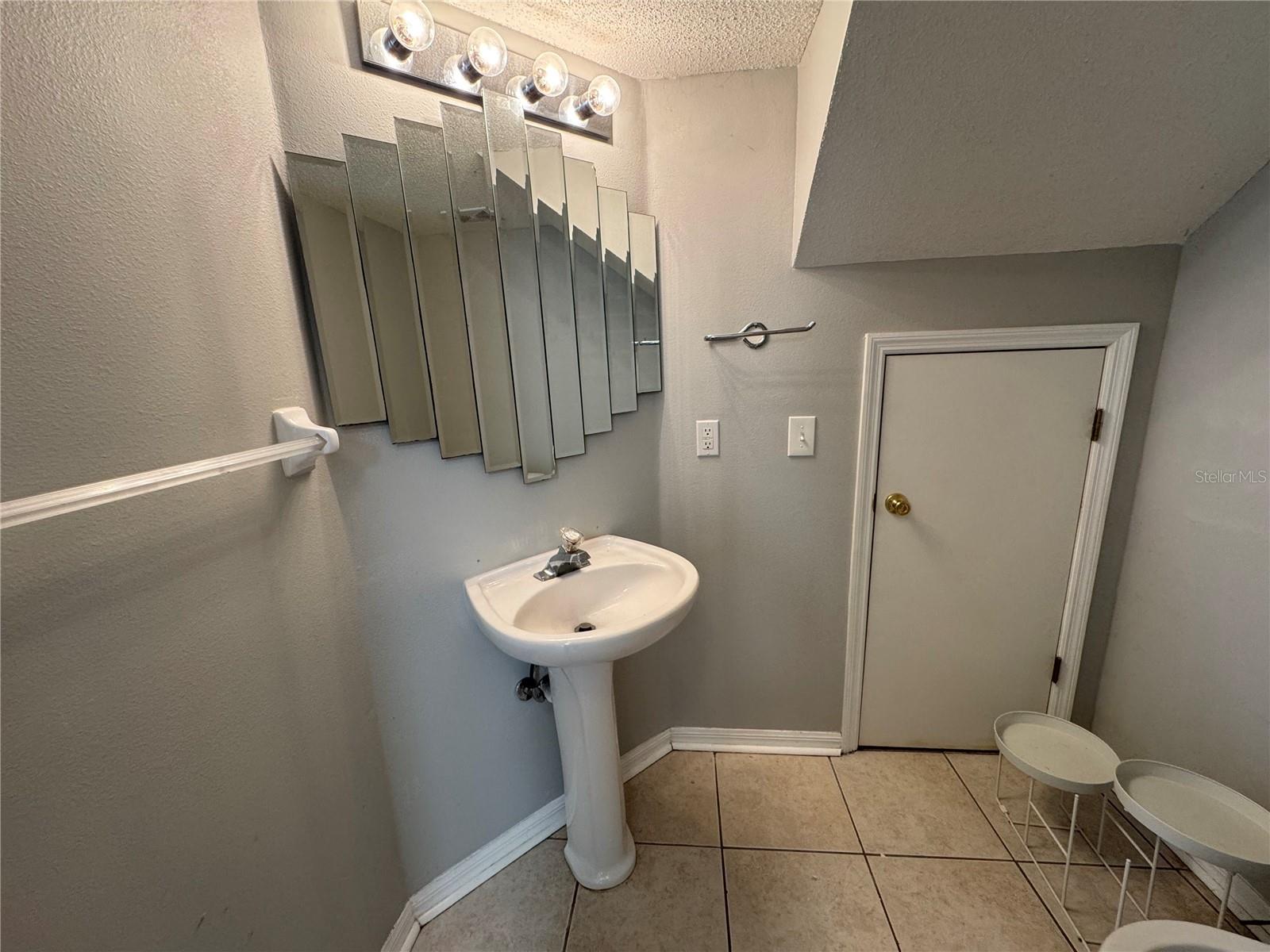 7145 WATERSIDE DR, TAMPA, FL, 33617
