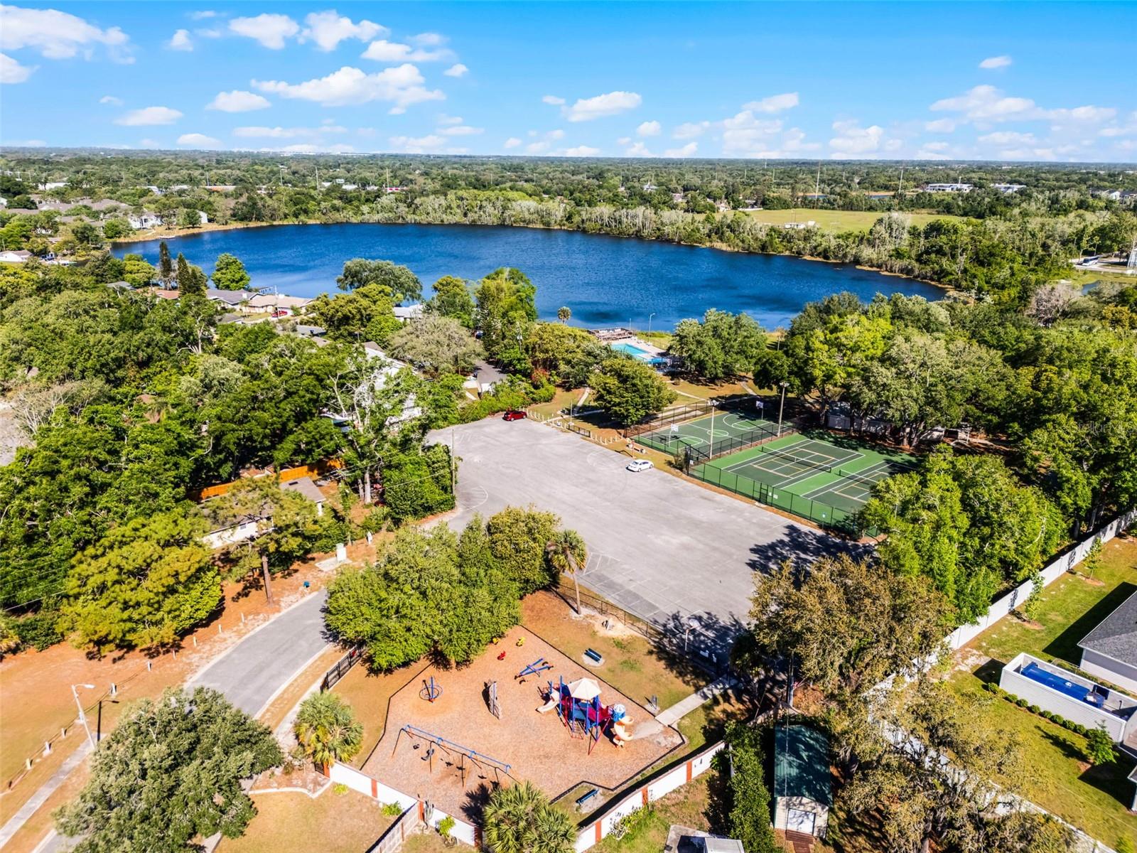 5402 KINGSWOOD DR, ORLANDO, FL, 32810